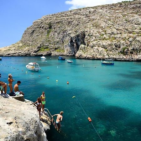 Seafront Penthouse With Terrace In Xlendi, Gozo Apartment Ngoại thất bức ảnh