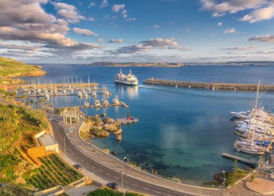 Seafront Penthouse With Terrace In Xlendi, Gozo Apartment Ngoại thất bức ảnh