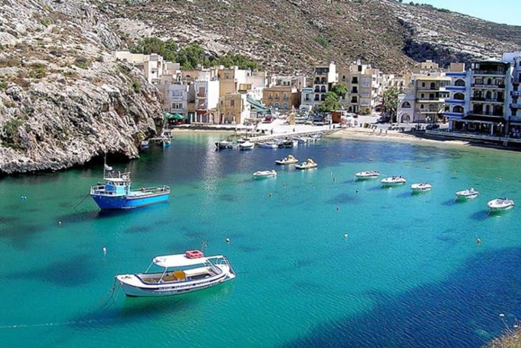 Seafront Penthouse With Terrace In Xlendi, Gozo Apartment Ngoại thất bức ảnh