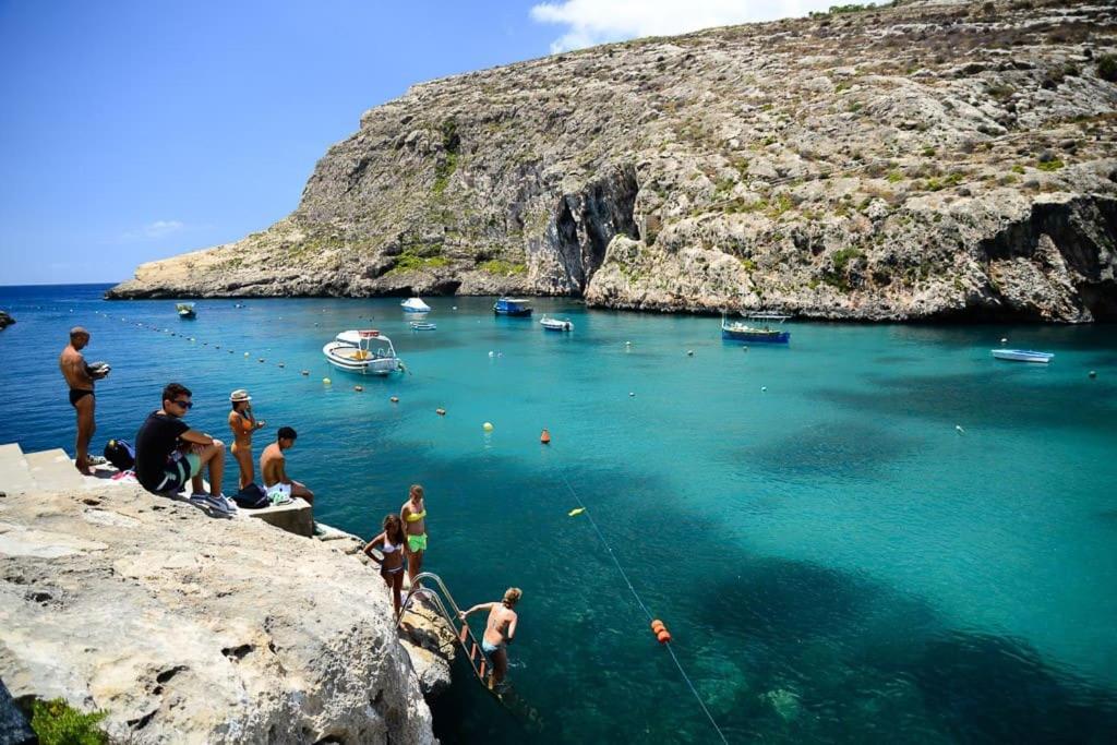 Seafront Penthouse With Terrace In Xlendi, Gozo Apartment Ngoại thất bức ảnh