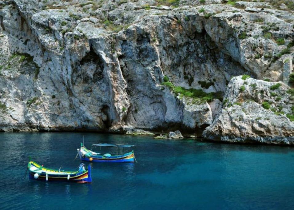 Seafront Penthouse With Terrace In Xlendi, Gozo Apartment Ngoại thất bức ảnh