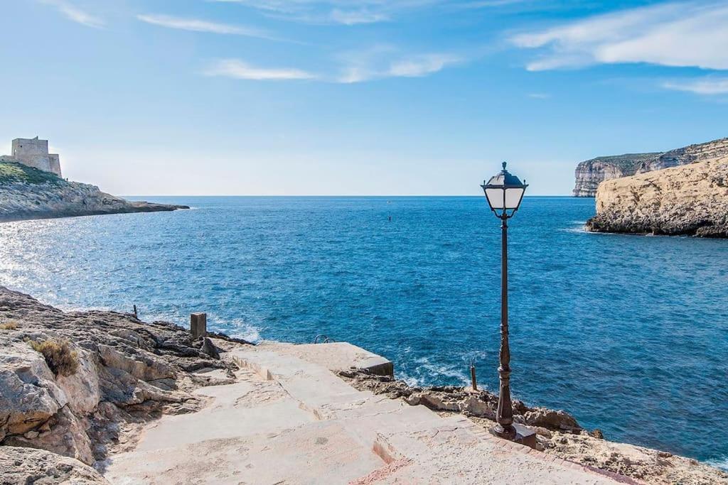 Seafront Penthouse With Terrace In Xlendi, Gozo Apartment Ngoại thất bức ảnh